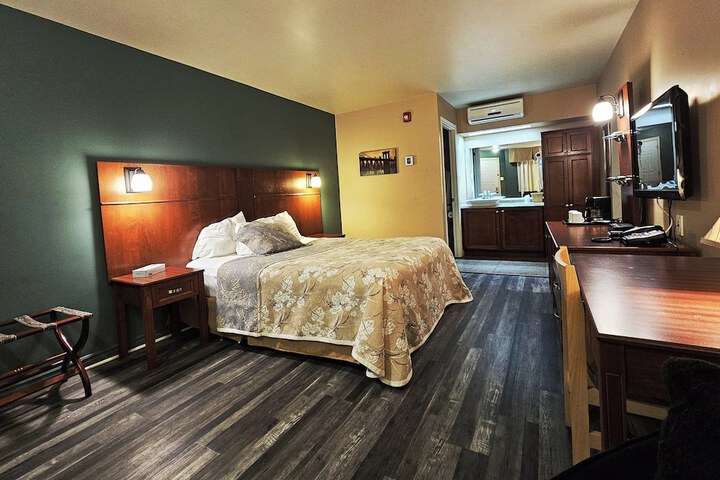 Room 30 of 84