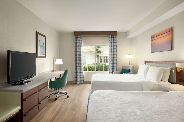 Room 34 of 74