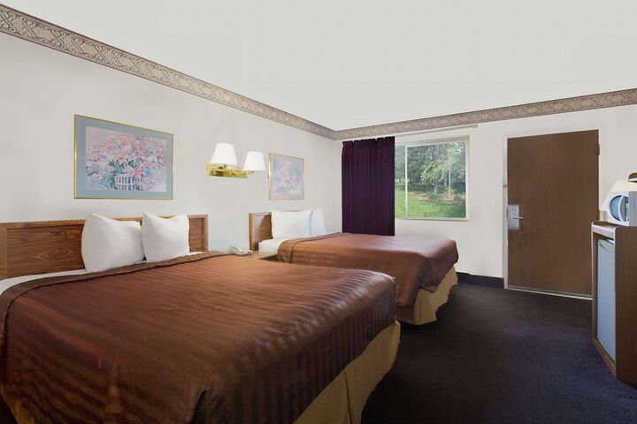 Room 15 of 18