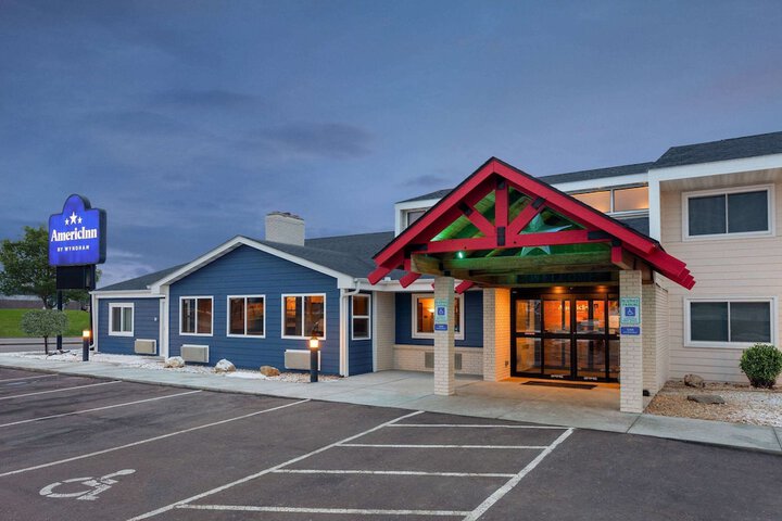 AmericInn by Wyndham New Richmond