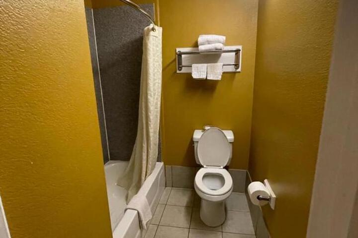 Budget Inn