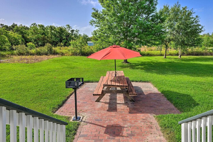 Bright Waveland Home - Walk to Beach Access!