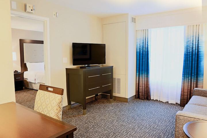 Room 16 of 37