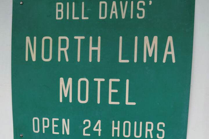 Davis Motel