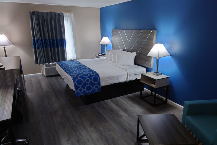 Room 16 of 25