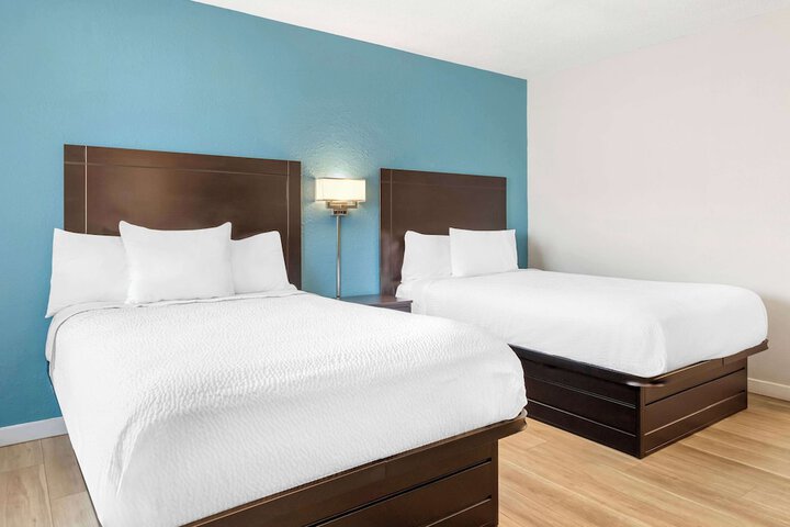 Days Inn by Wyndham Wrightstown McGuire AFB / Bordentown
