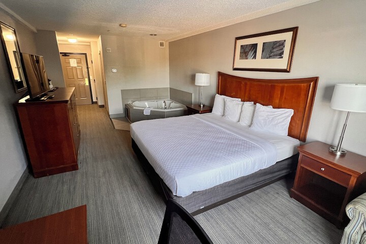 Room 15 of 33