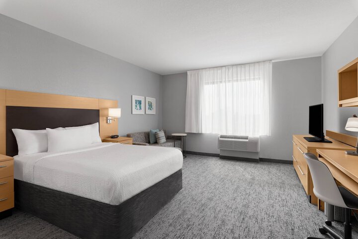 Room 14 of 30