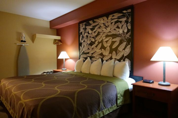 Room 37 of 48
