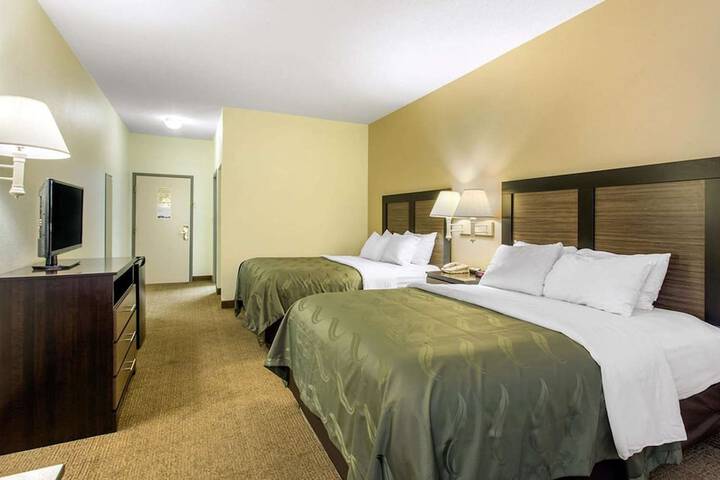 Room 18 of 29