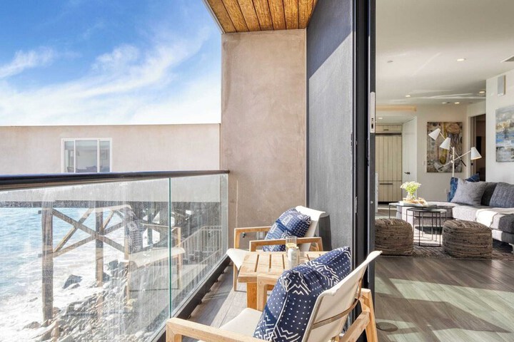 Matador by Avantstay Ocean Front Malibu Pad w / Rooftop Patio