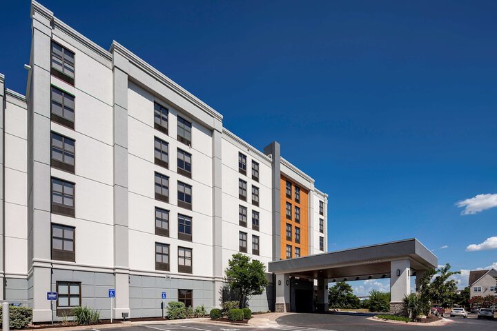 Hotel 3 of 36