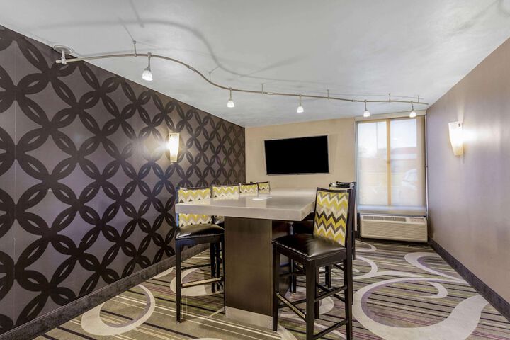 Hotel Interior 10 of 34