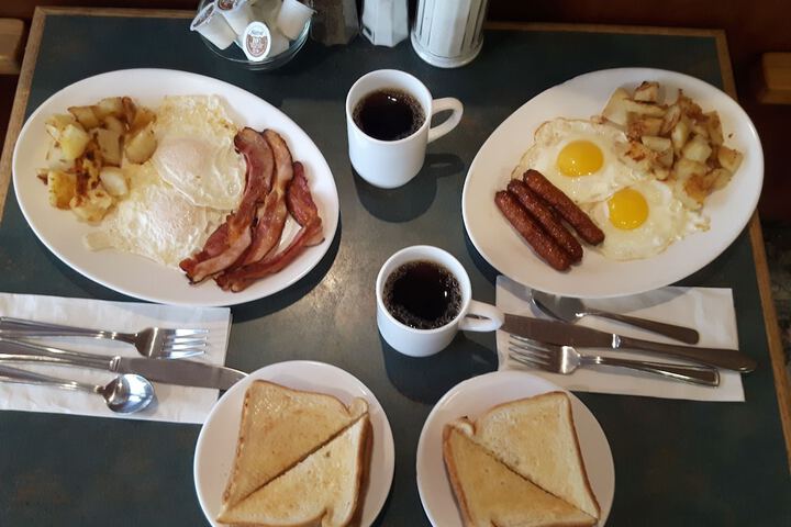 Breakfast/Coffee Service 76 of 101