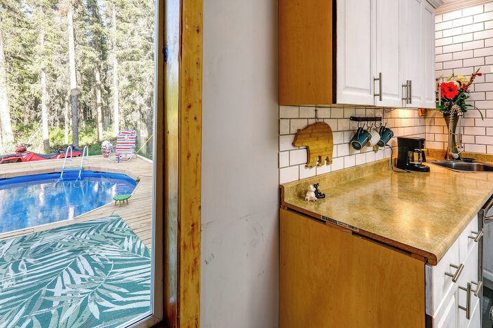 Delta Junction Rental w / Shared Pool & Hot Tub!
