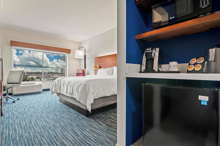 Room 20 of 33