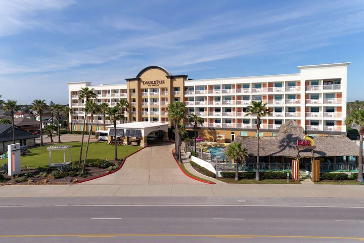 DoubleTree by Hilton Hotel Galveston Beach