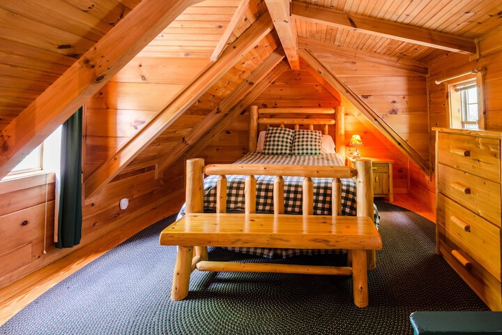 Highland Hills Motel and Cabins – a Master Hosts Resort