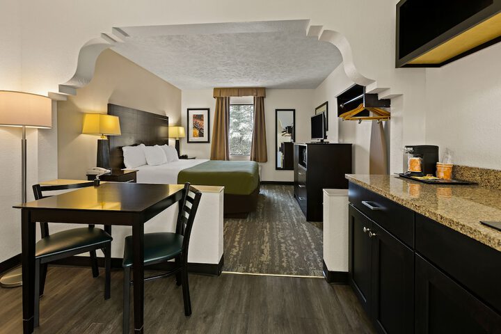 Room 20 of 37