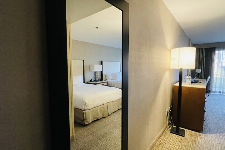 DoubleTree by Hilton Fresno Convention Center