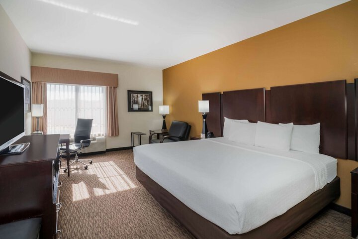 Room 34 of 53