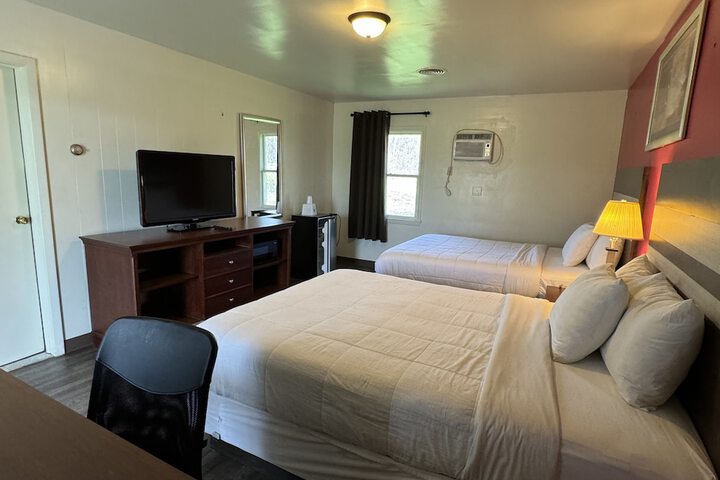 Room 8 of 11