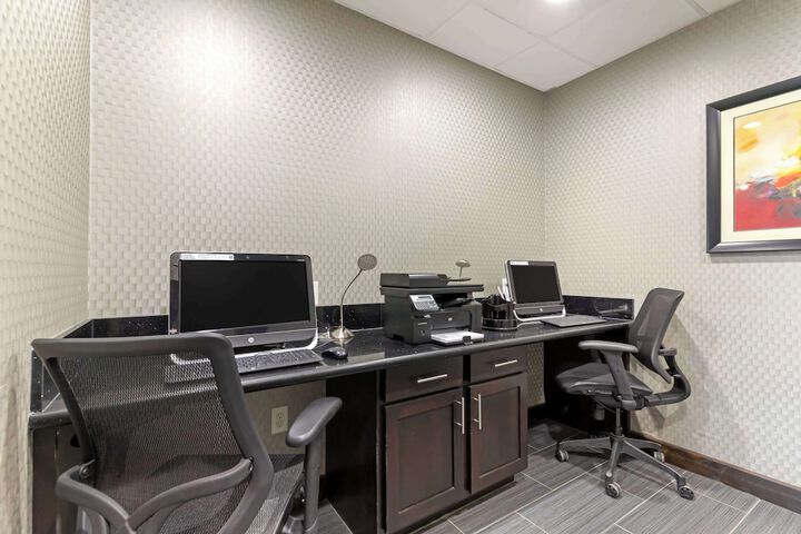 Business Center 35 of 35