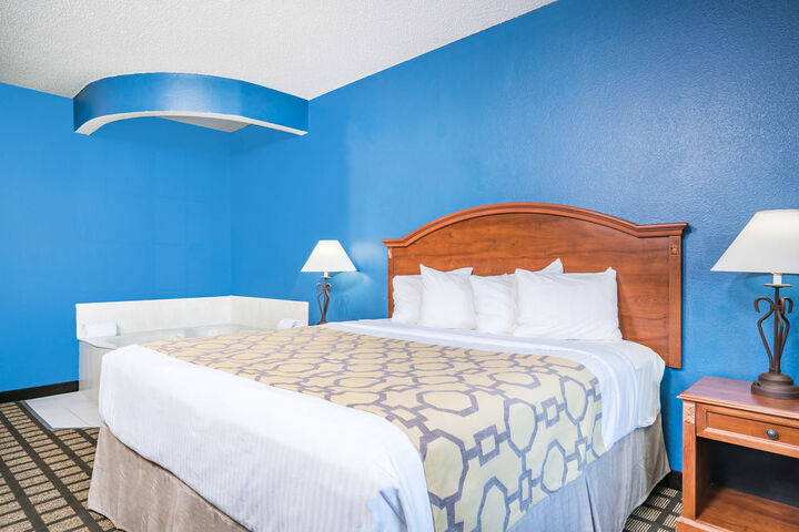 Norwood Inn and Suites
