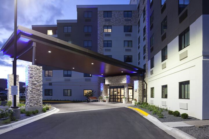 Holiday Inn Express Roseville-St. Paul by IHG