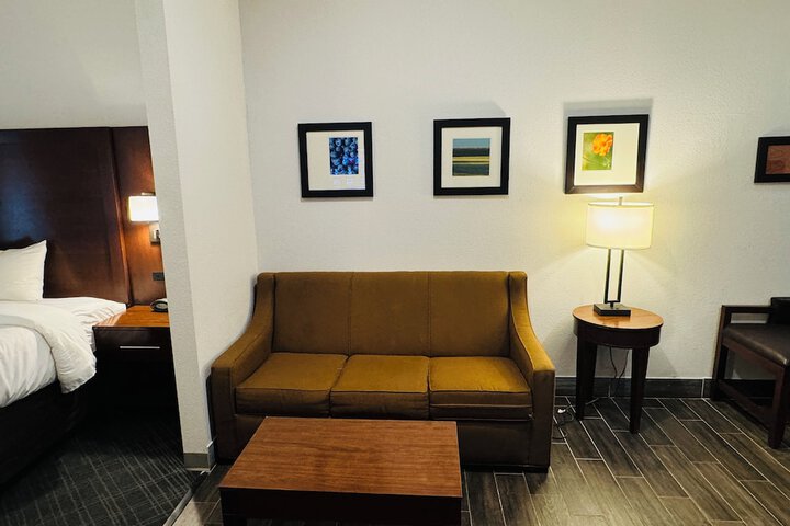 Comfort Suites Plymouth near US-30