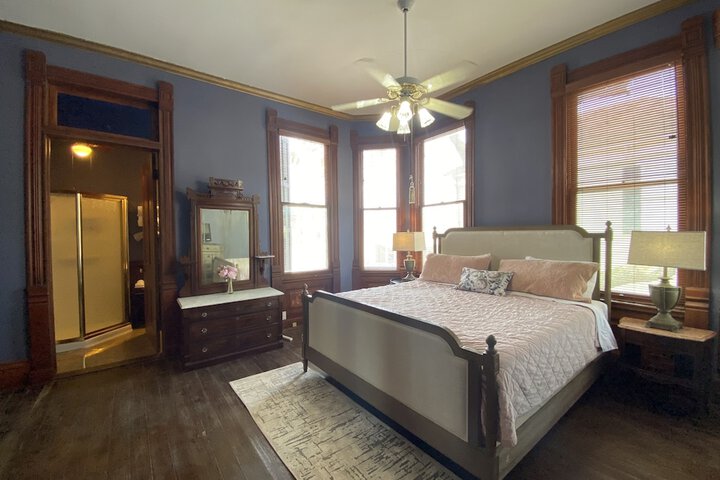 Coppersmith Inn B & B