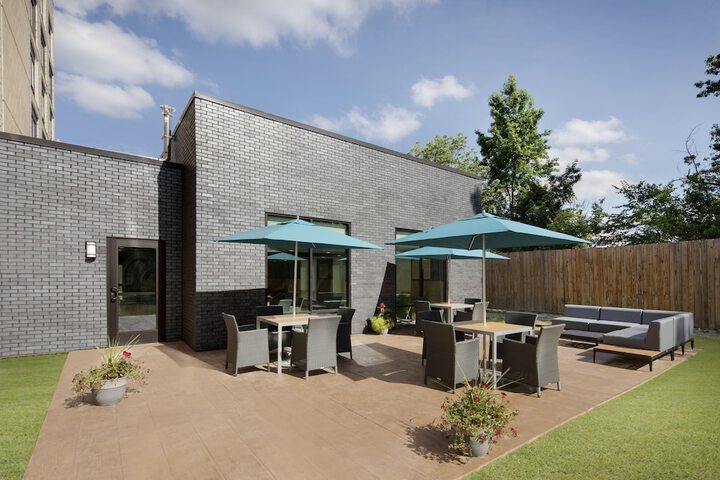Terrace/Patio 30 of 32