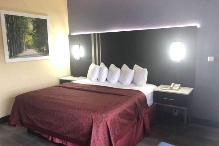 Room 15 of 24