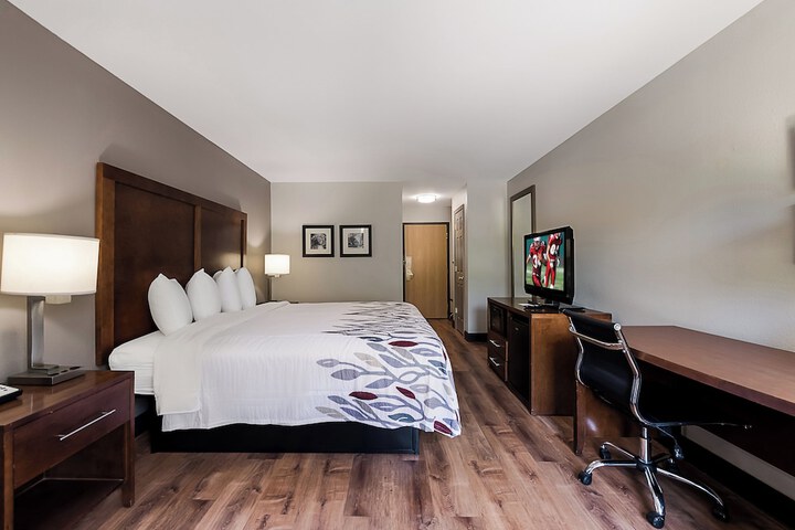 Room 10 of 25