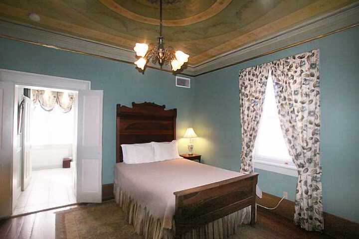 Room 139 of 170