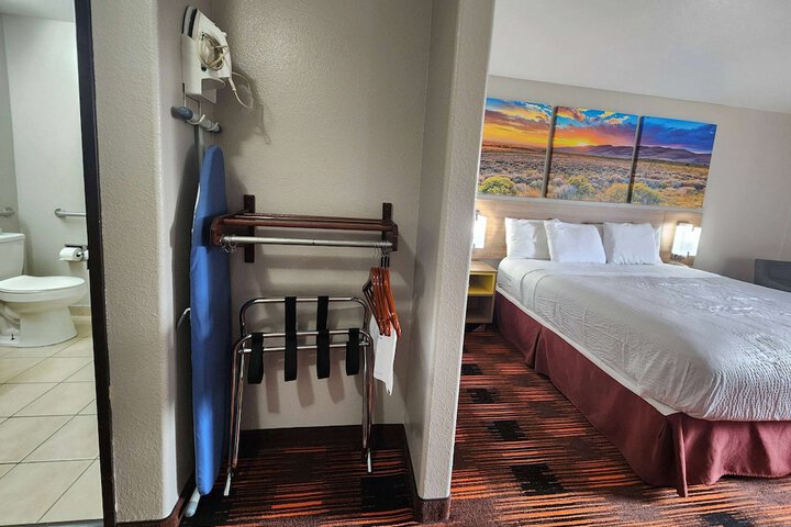 Room 34 of 42