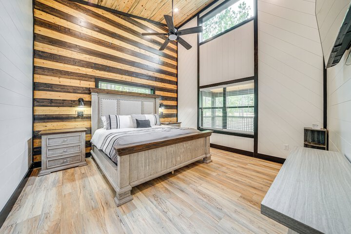 Near New Casino: Broken Bow Cabin w / Hot Tub