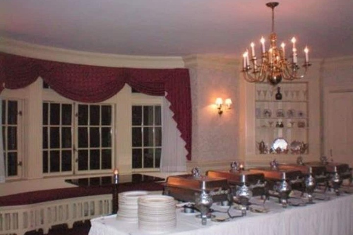 Montague Inn