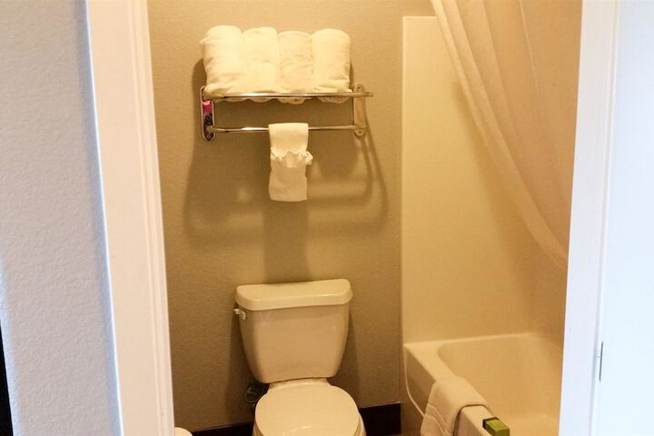Room 14 of 30