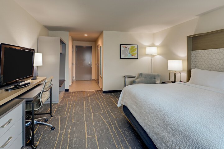 Room 40 of 73