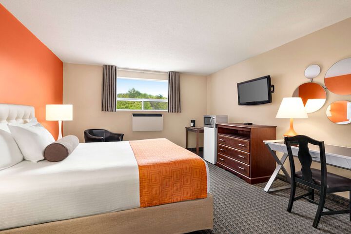 Room 30 of 47