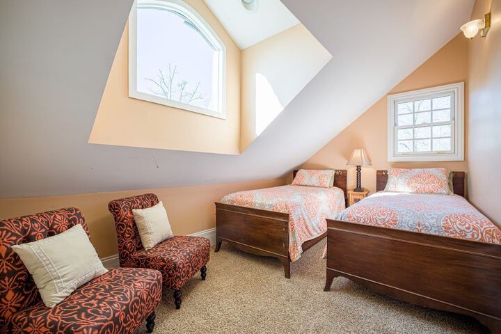 Whitestone Inn