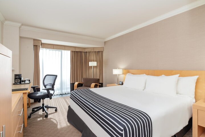 Room 15 of 46