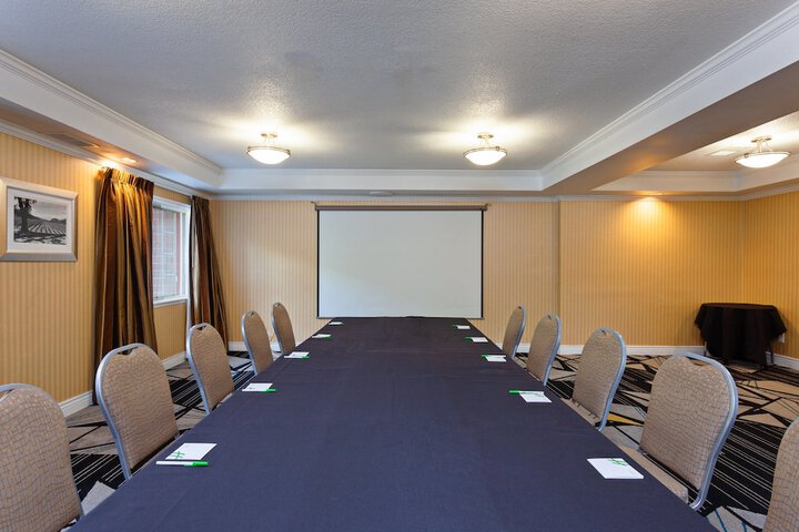 Holiday Inn Hotel & Suites San Mateo-San Francisco SFO by IHG