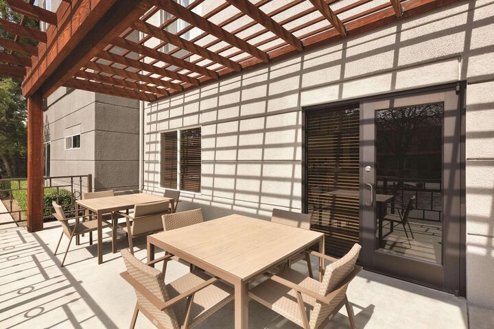 Terrace/Patio 29 of 30