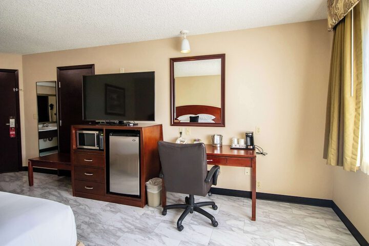 Room 44 of 54