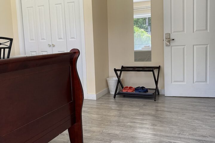 Room 18 of 43