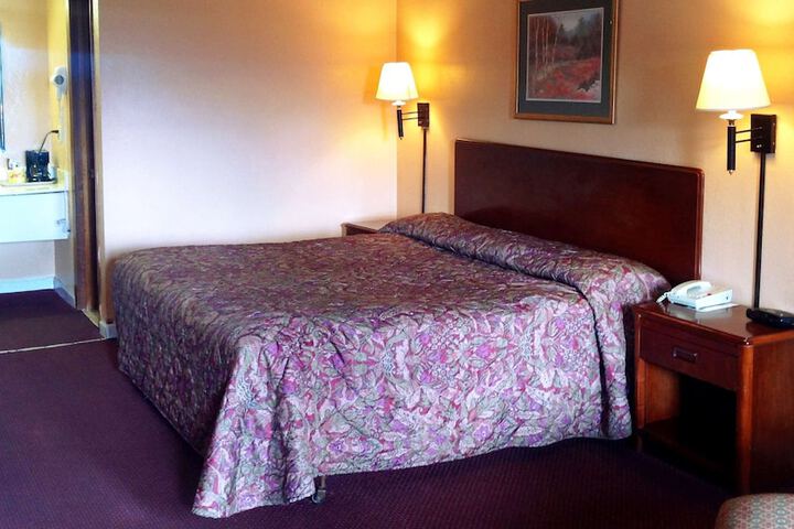 Room 17 of 21
