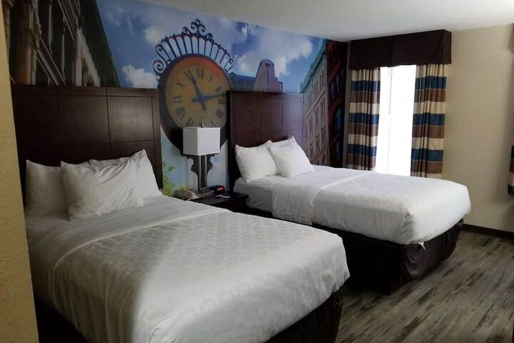 Room 7 of 16