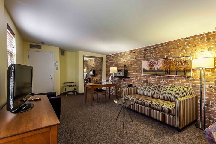 Room 17 of 45